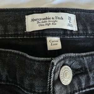 Abercrombie & fitch curve love the ankle straight ultra high rise 28s
